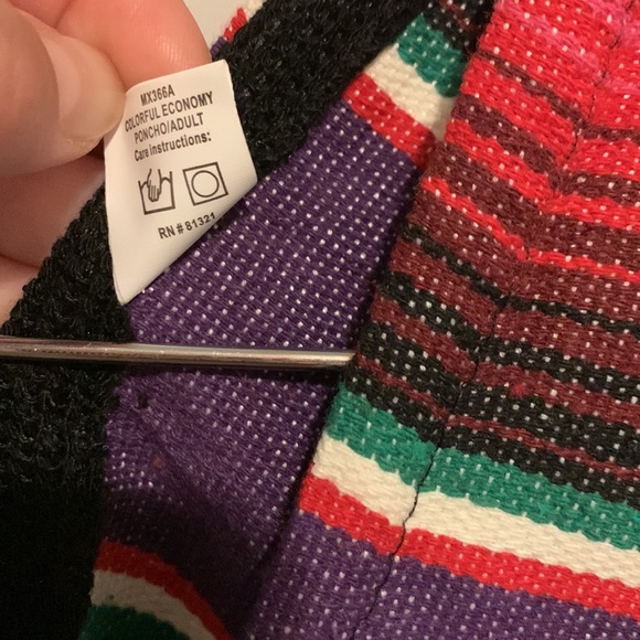 Adult one size poncho - Picture 2 of 2